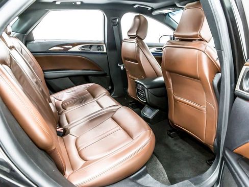 Used 2020 Lincoln MKZ Reserve w/ Monochromatic Package FWD image 34
