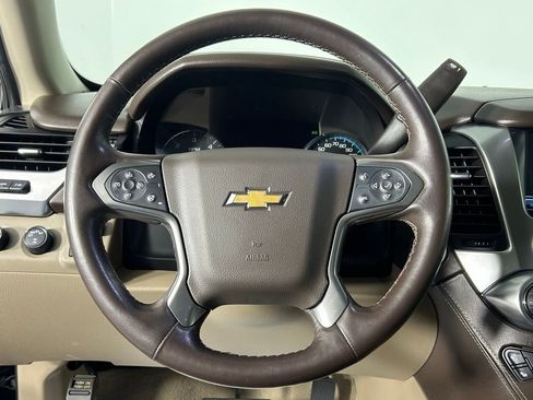 Used 2020 Chevrolet Suburban Premier AWD/4WD image 28