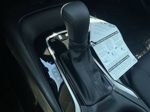 Used 2025 Toyota Corolla LE w/ LE Premium Package image 20