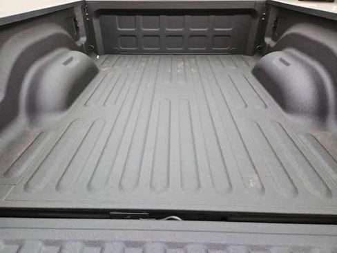 New 2026 RAM 2500 Laramie AWD/4WD image 35