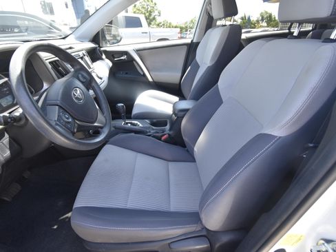Used 2015 Toyota RAV4 XLE FWD image 8