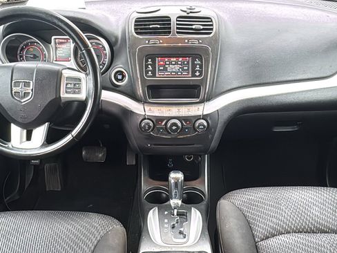 Used 2018 Dodge Journey SE w/ Popular Equipment Group image 17