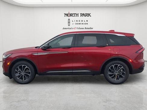 New 2026 Lincoln Nautilus Premier AWD/4WD image 6