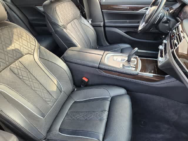 Used 2020 BMW 740i RWD image 14