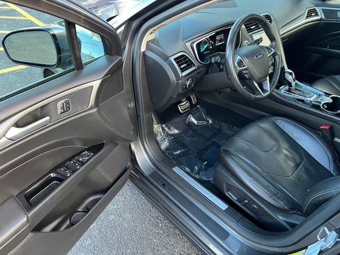 Used 2015 Ford Fusion Energi Titanium w/ Driver Assist Package image 16