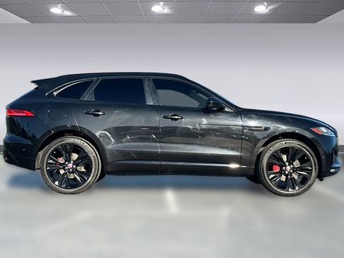 Used 2019 Jaguar F-PACE S image 7