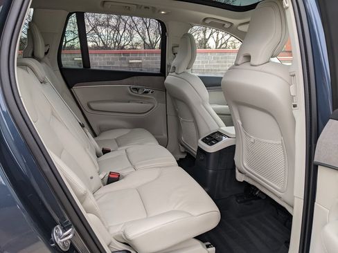 Certified 2025 Volvo XC90 T8 Plus w/ Protection Package Premier image 25