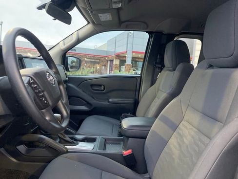 Used 2025 Nissan Frontier S image 9