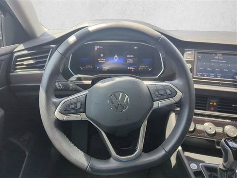 Used 2023 Volkswagen Jetta SE w/ Panoramic Sunroof Package FWD image 22