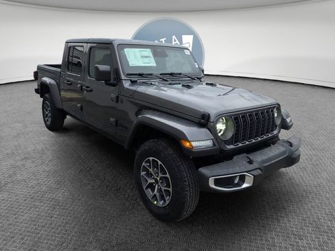 New 2026 Jeep Gladiator Sport AWD/4WD image 3