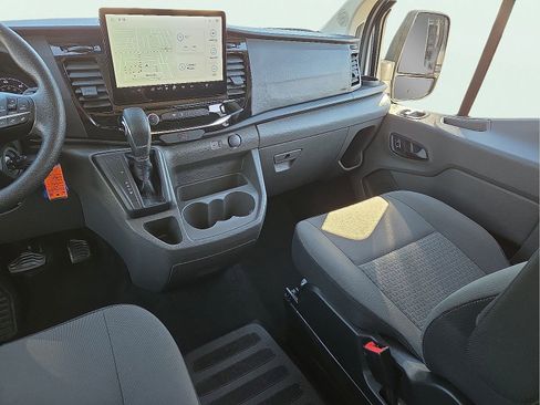 Used 2024 Ford Transit 350 XLT RWD image 11