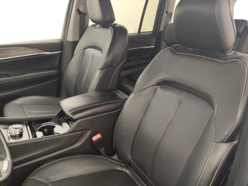 Used 2022 Jeep Grand Cherokee Limited RWD image 17