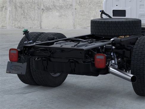 New 2026 Ford F550 4x4 Crew Cab image 21