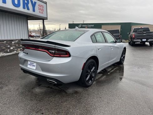 Used 2020 Dodge Charger SXT w/ Blacktop Package image 10