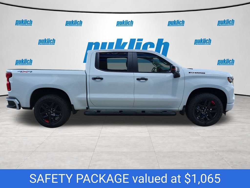 New 2026 Chevrolet Silverado 1500 RST w/ Redline Edition AWD/4WD image 8