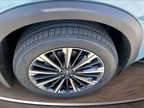 New 2026 Nissan Pathfinder Platinum image 12