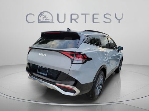 Certified 2025 Kia Sportage SX FWD image 3