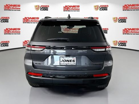 Used 2024 Jeep Grand Cherokee Limited w/ Black Appearance Package AWD/4WD image 16