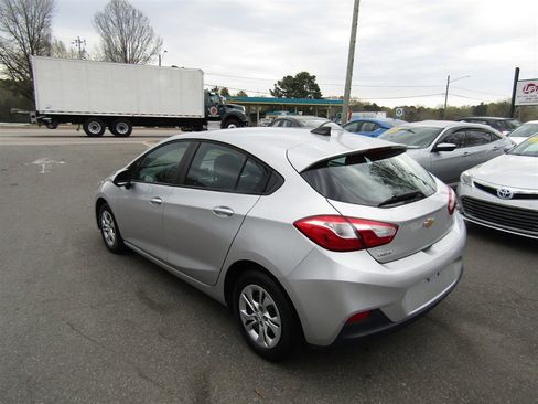 Used 2019 Chevrolet Cruze LS image 5
