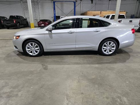 Used 2016 Chevrolet Impala LT w/ Convenience Package FWD image 5