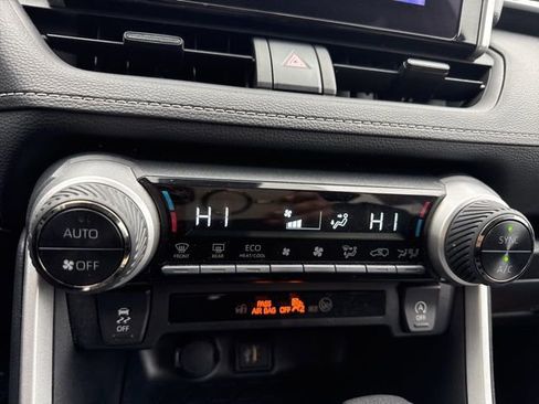 Used 2025 Toyota RAV4 XLE image 16