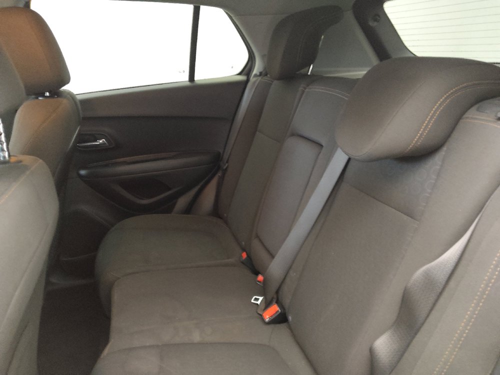 Used 2021 Chevrolet Trax LS w/ Tint and Cruise Package FWD image 18