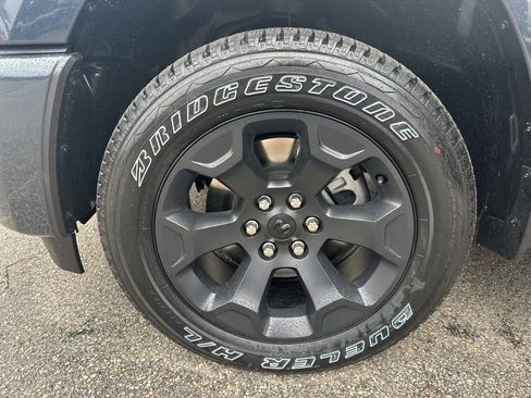 Used 2026 RAM 1500 Express AWD/4WD image 31