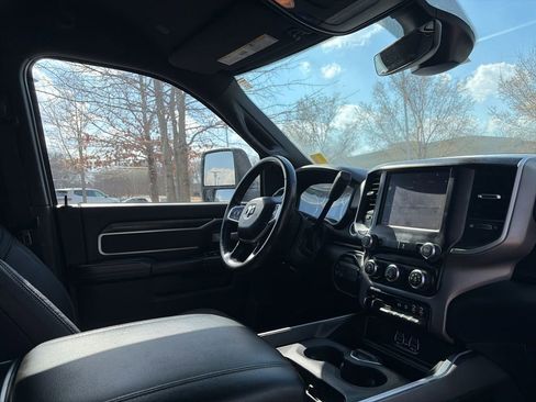 Used 2024 RAM 2500 Big Horn w/ Off Road Package image 28