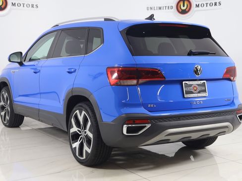 Used 2022 Volkswagen Taos SEL w/ Panoramic Sunroof Package AWD/4WD image 4