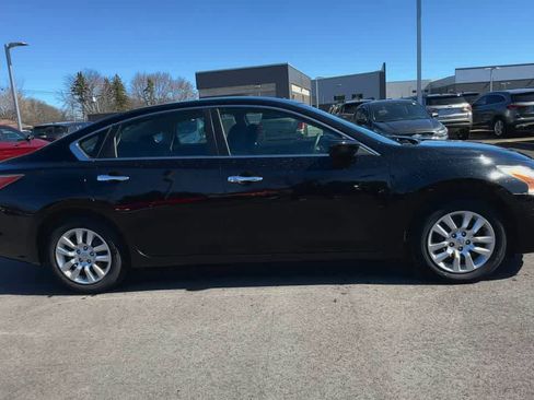 Used 2014 Nissan Altima 2.5 S w/ Display Audio Package image 9