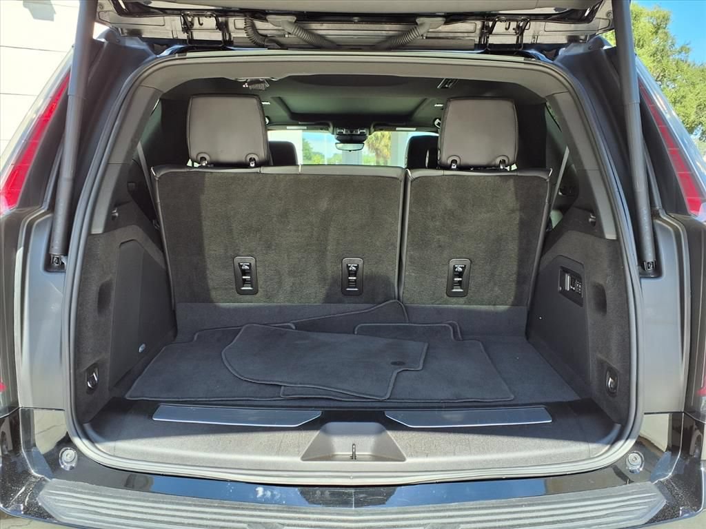 Certified 2024 Cadillac Escalade Sport AWD/4WD image 16