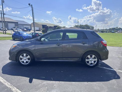 Used 2010 Toyota Matrix w/ PWR Pkg FWD image 4