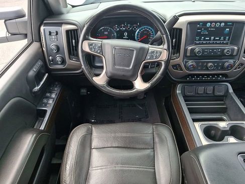 Used 2019 GMC Sierra 2500 Denali w/ Duramax Plus Package AWD/4WD image 13