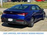 Used 2024 Hyundai Elantra SEL image 3