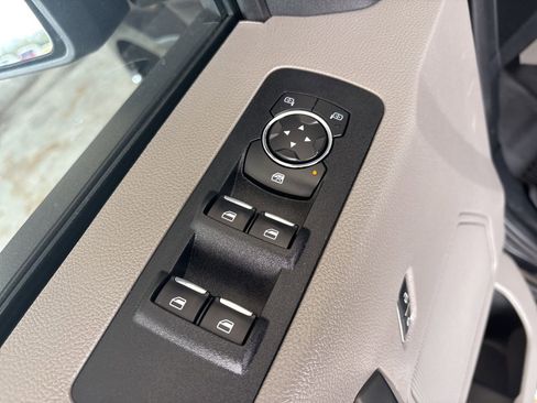 Used 2020 Ford F150 XLT w/ Equipment Group 302A Luxury image 11