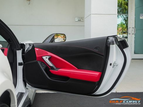 Used 2016 Chevrolet Corvette Z06 w/ 3LZ Preferred Equipment Group image 38