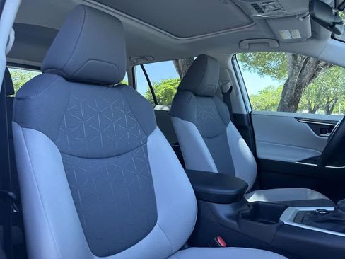 Used 2025 Toyota RAV4 XLE w/ Convenience Package AWD/4WD image 26