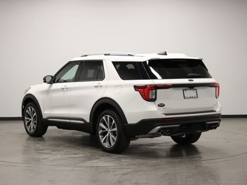 Used 2025 Ford Explorer Platinum w/ Ultimate Package AWD/4WD image 6