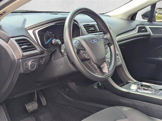 Used 2019 Ford Fusion SE video 2