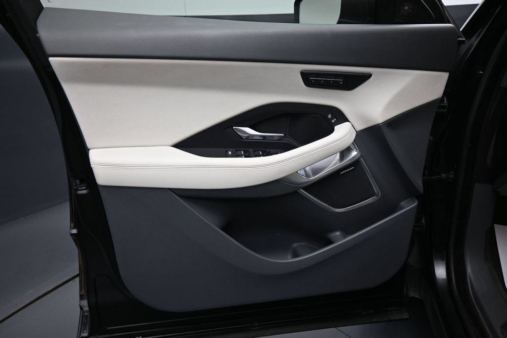 Used 2019 Jaguar E-PACE S AWD/4WD image 10