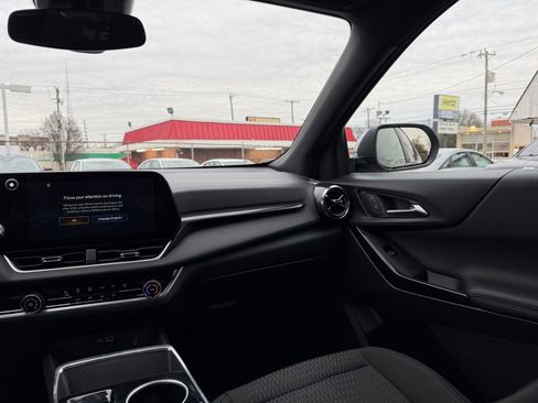 Used 2025 Chevrolet Equinox LT image 34