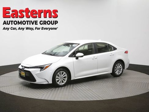 Used 2024 Toyota Corolla LE w/ LE Convenience Package FWD image 56