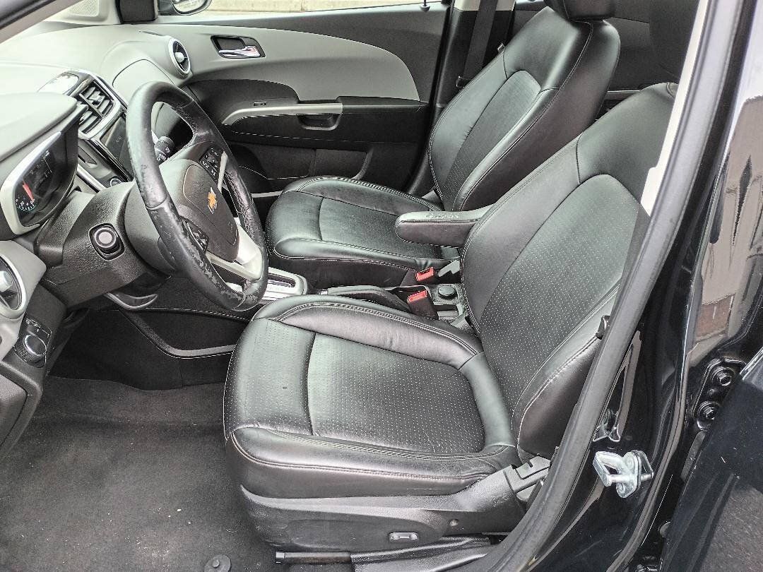 Used 2018 Chevrolet Sonic Premier FWD image 15