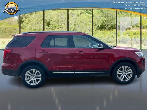 Used 2018 Ford Explorer XLT w/ Equipment Group 201A AWD/4WD image 10