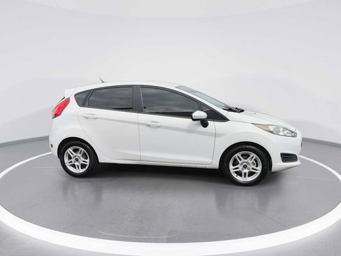 Used 2018 Ford Fiesta SE FWD image 9