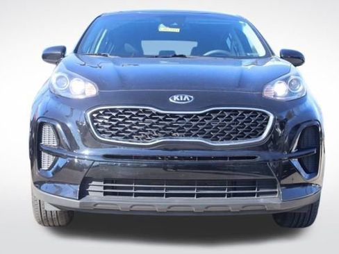 Used 2022 Kia Sportage LX image 4