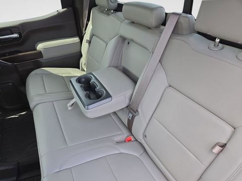 Used 2019 GMC Sierra 1500 SLT w/ SLT Premium Plus Package AWD/4WD image 33