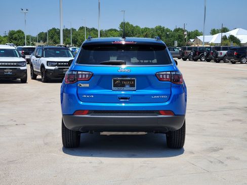 Used 2025 Jeep Compass Limited AWD/4WD image 7