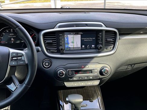 Used 2019 Kia Sorento EX w/ EX Touring Package image 6