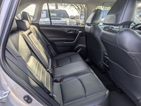 Used 2025 Toyota RAV4 XLE Premium image 31